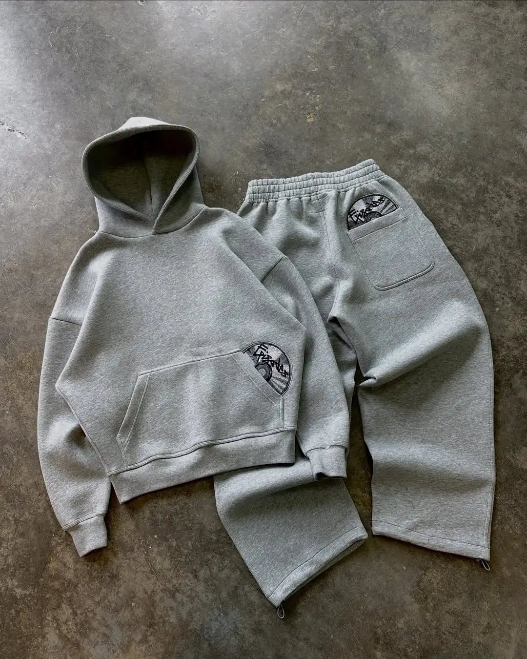 High street hip-hop men suit fashionable and popular embroidered design pullovers Gothic Harajuku loose casuel suit tracksuit